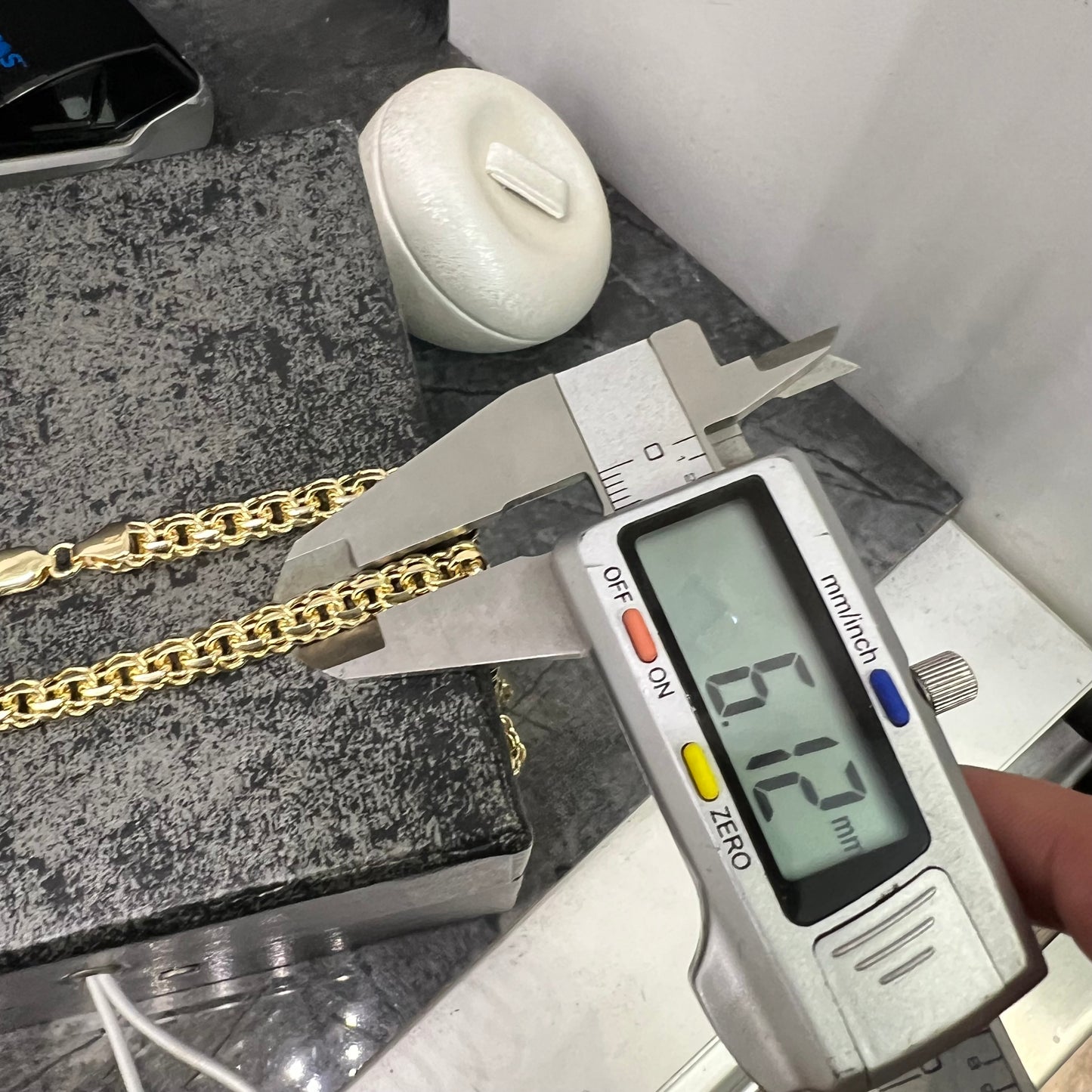 14 karaat gouden ketting massief schakel