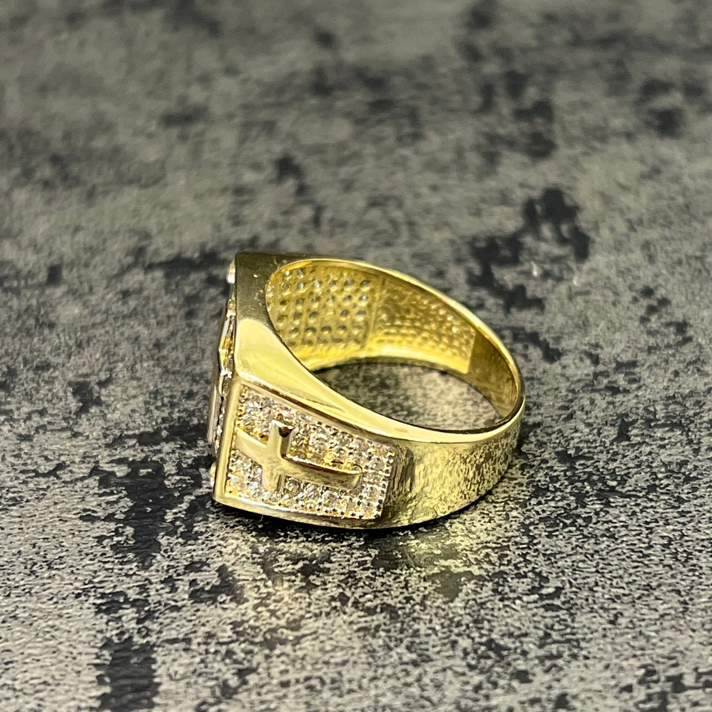 14 karaat gouden heren ring