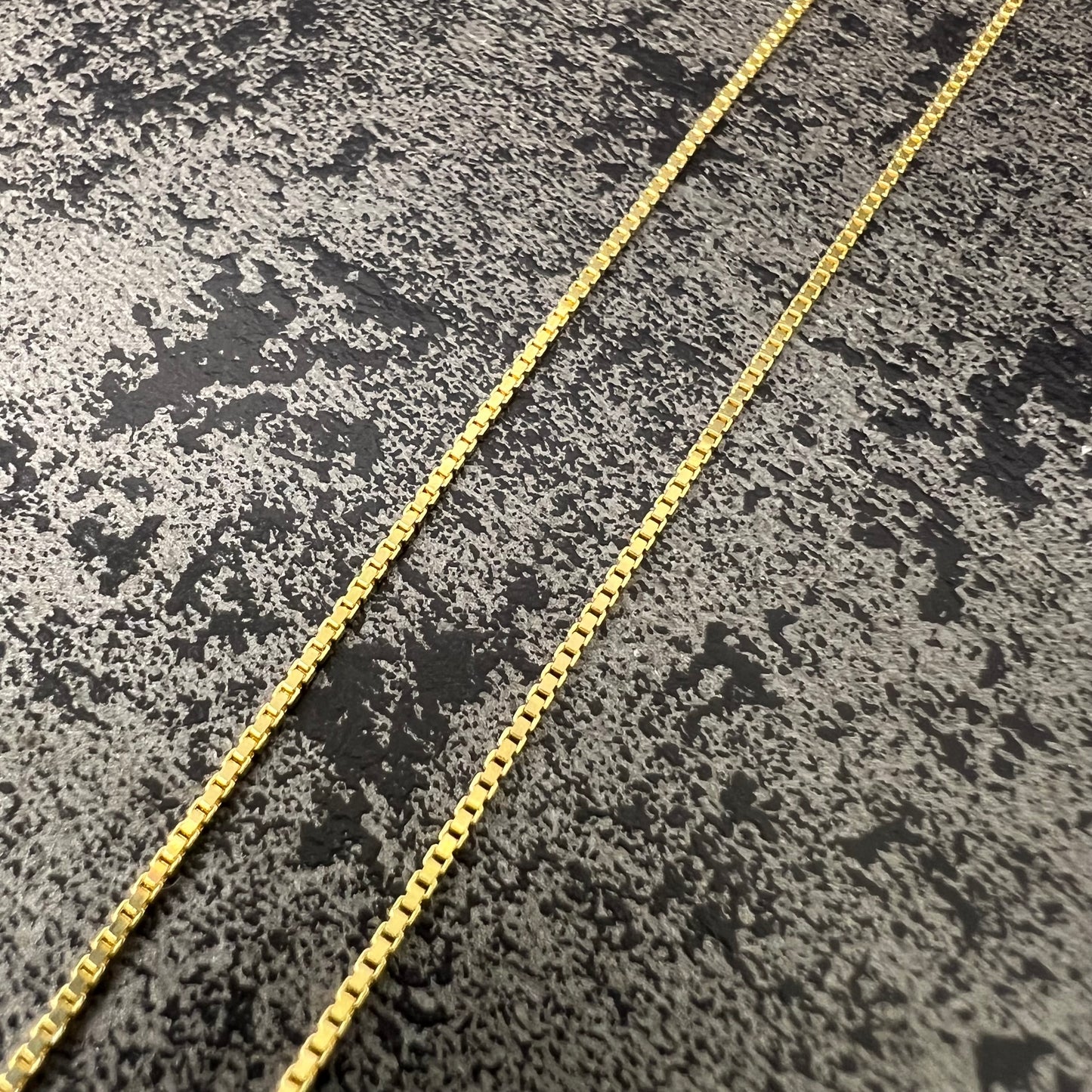 14 karaat gouden ketting met kruis