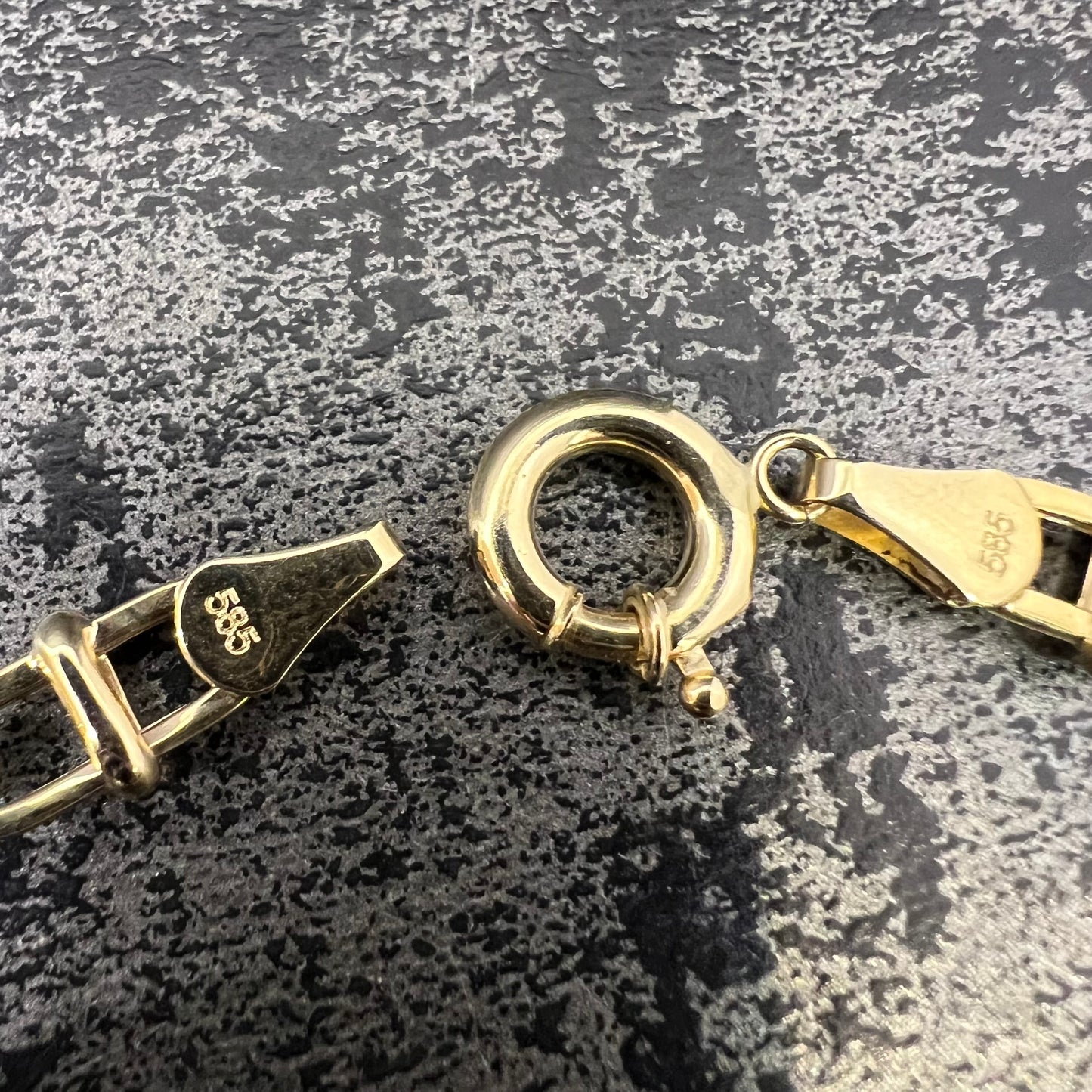 14 karaats gouden armband