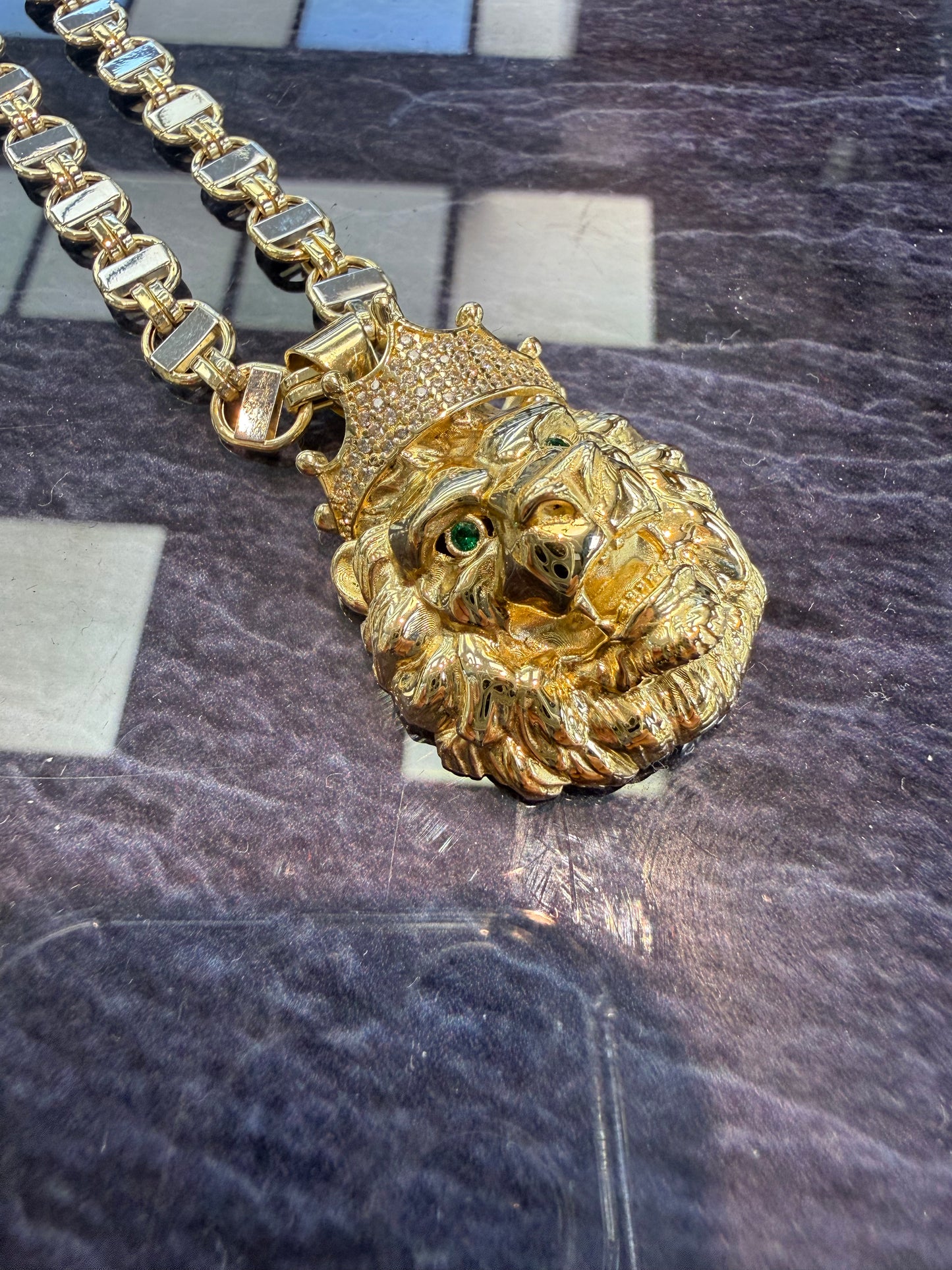 14 Karaat Kingsley Ketting Geel- en Witgoud met Leeuw Hanger