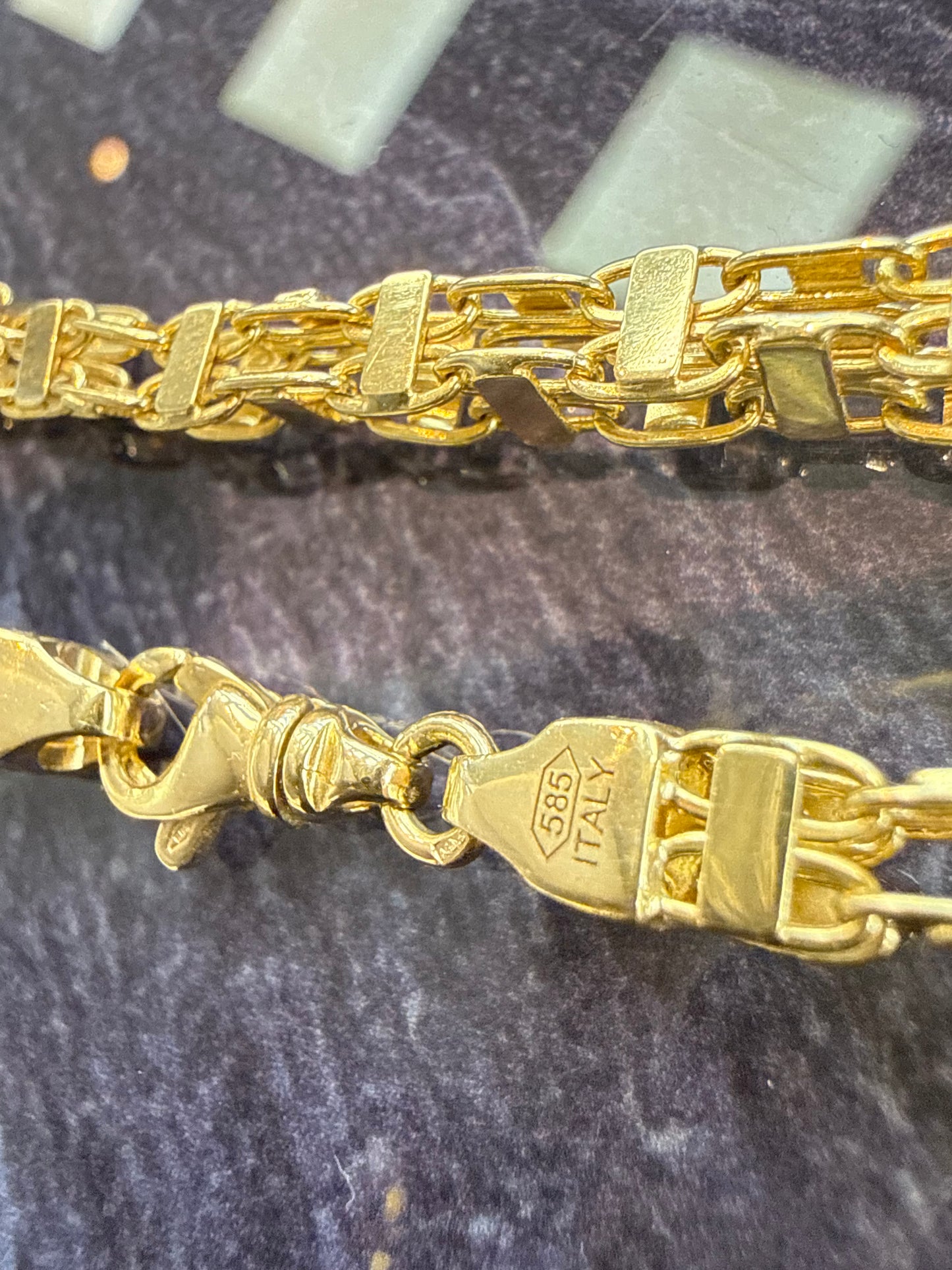 Prachtige 14 karaats gouden Magnum ketting met uniek kruis