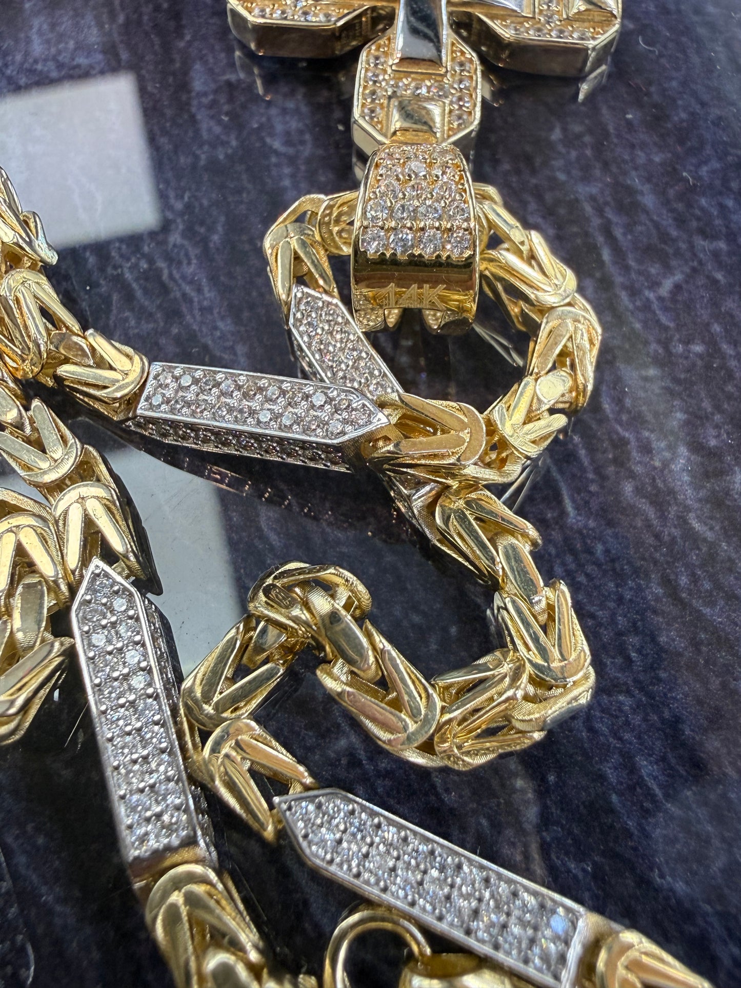 Prachtige 14 karaats gouden koningsketting met uniek kruis
