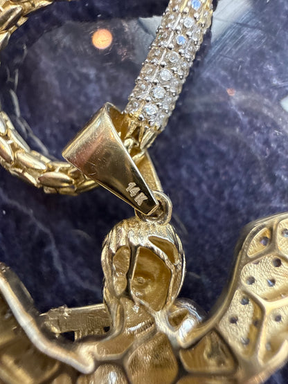 Prachtige 14 karaats gouden unieke ketting met engel hanger