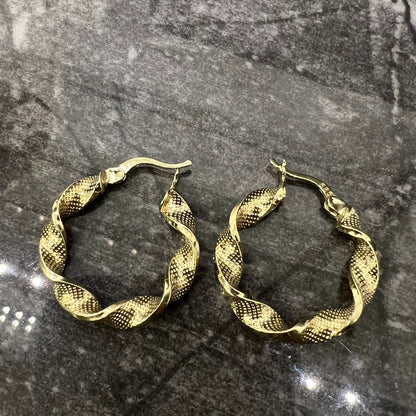 14 karaat gouden oorbellen wokkels